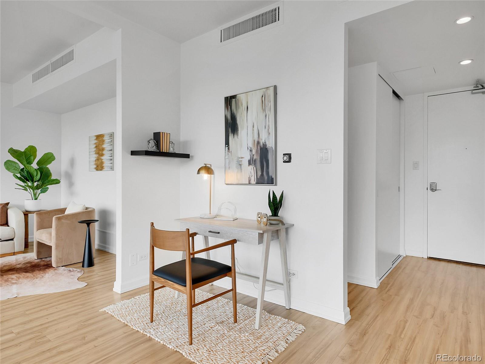 1201 N Williams Street Unit: 2B