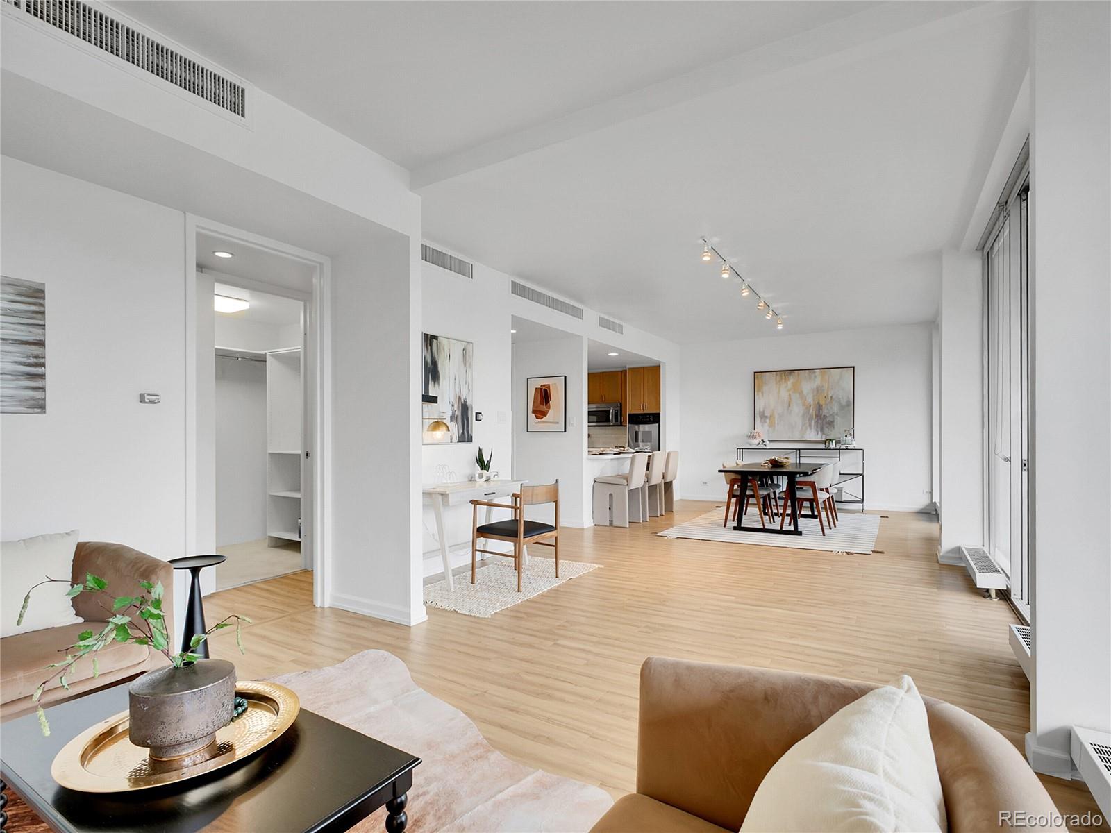 1201 N Williams Street Unit: 2B