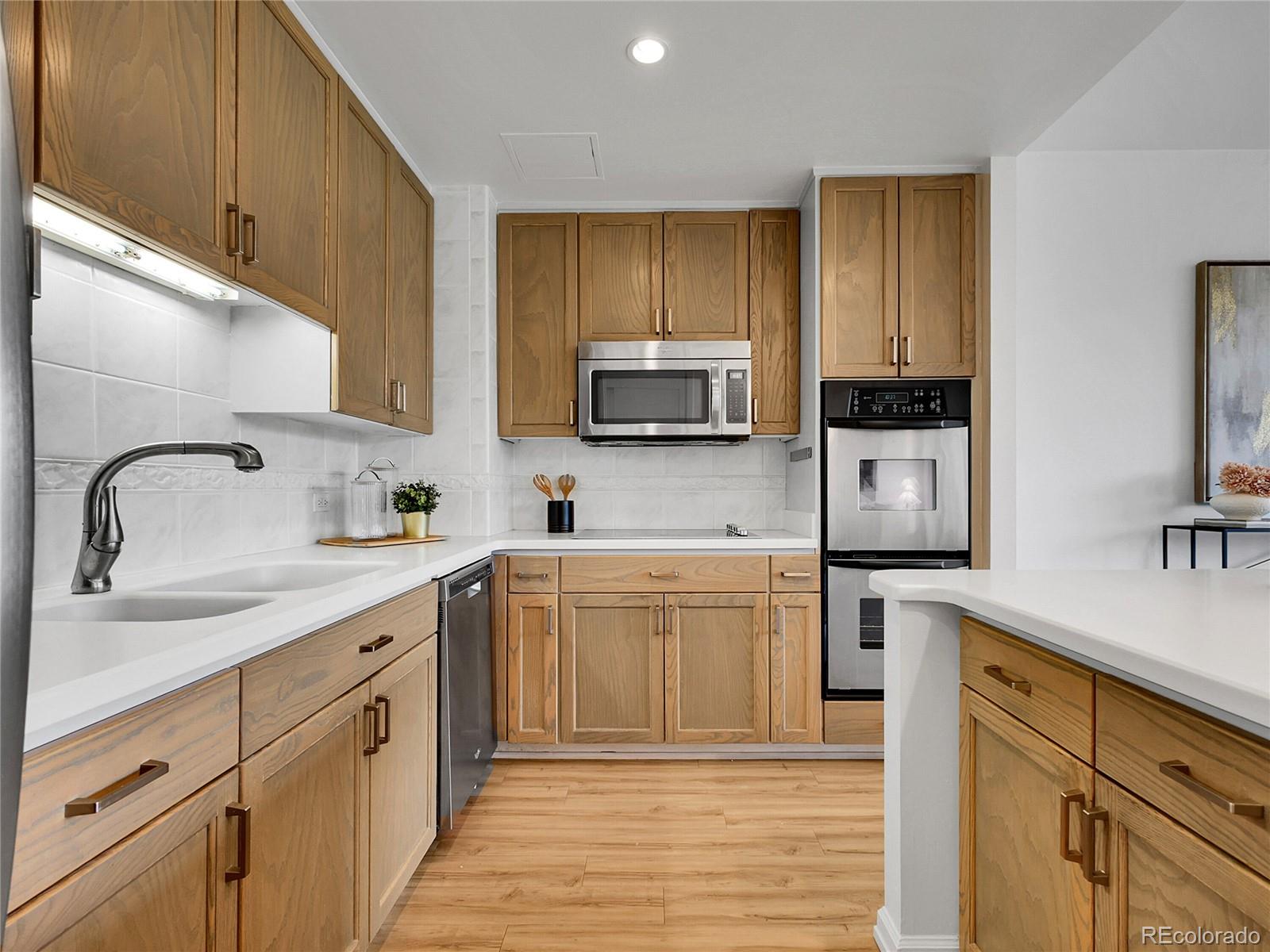 1201 N Williams Street Unit: 2B