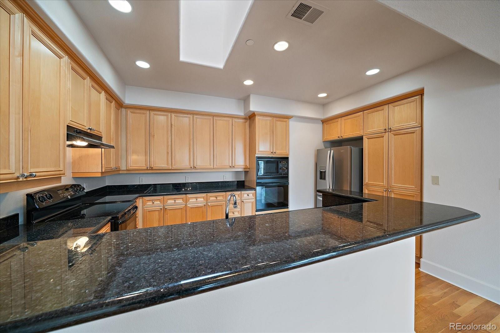 300 Hudson Street Unit: 302