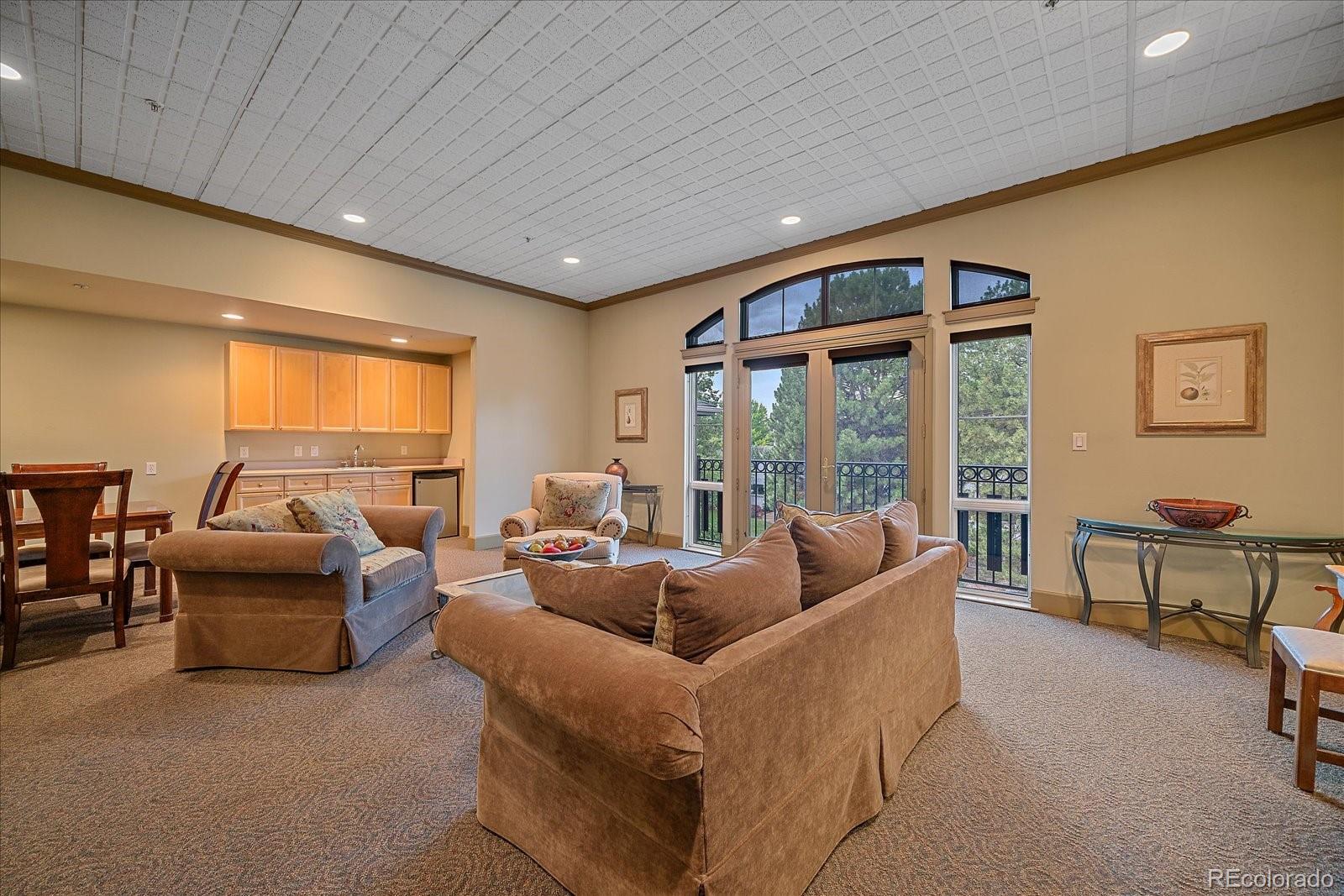 300 Hudson Street Unit: 302