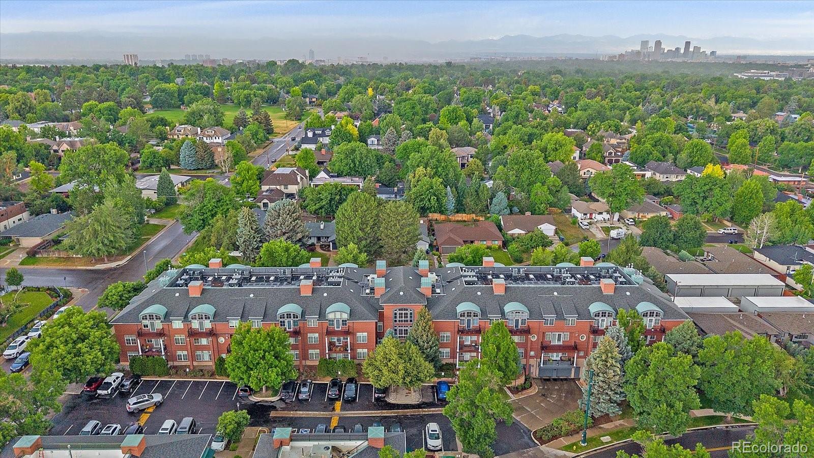 300 Hudson Street Unit: 302