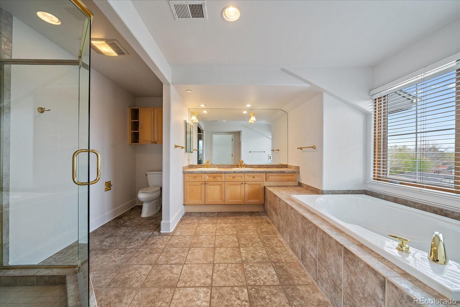 300 Hudson Street Unit: 302