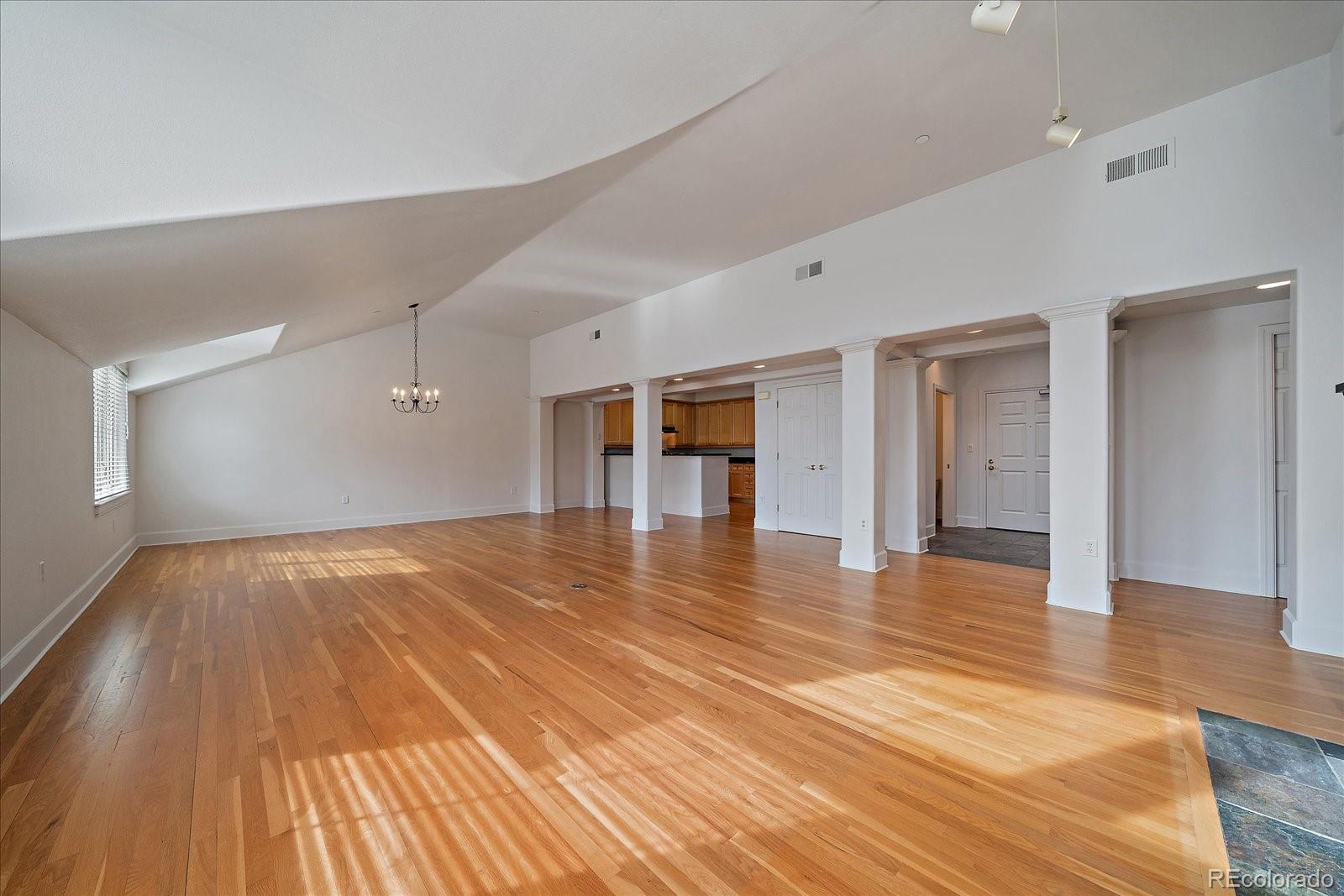 300 Hudson Street Unit: 302