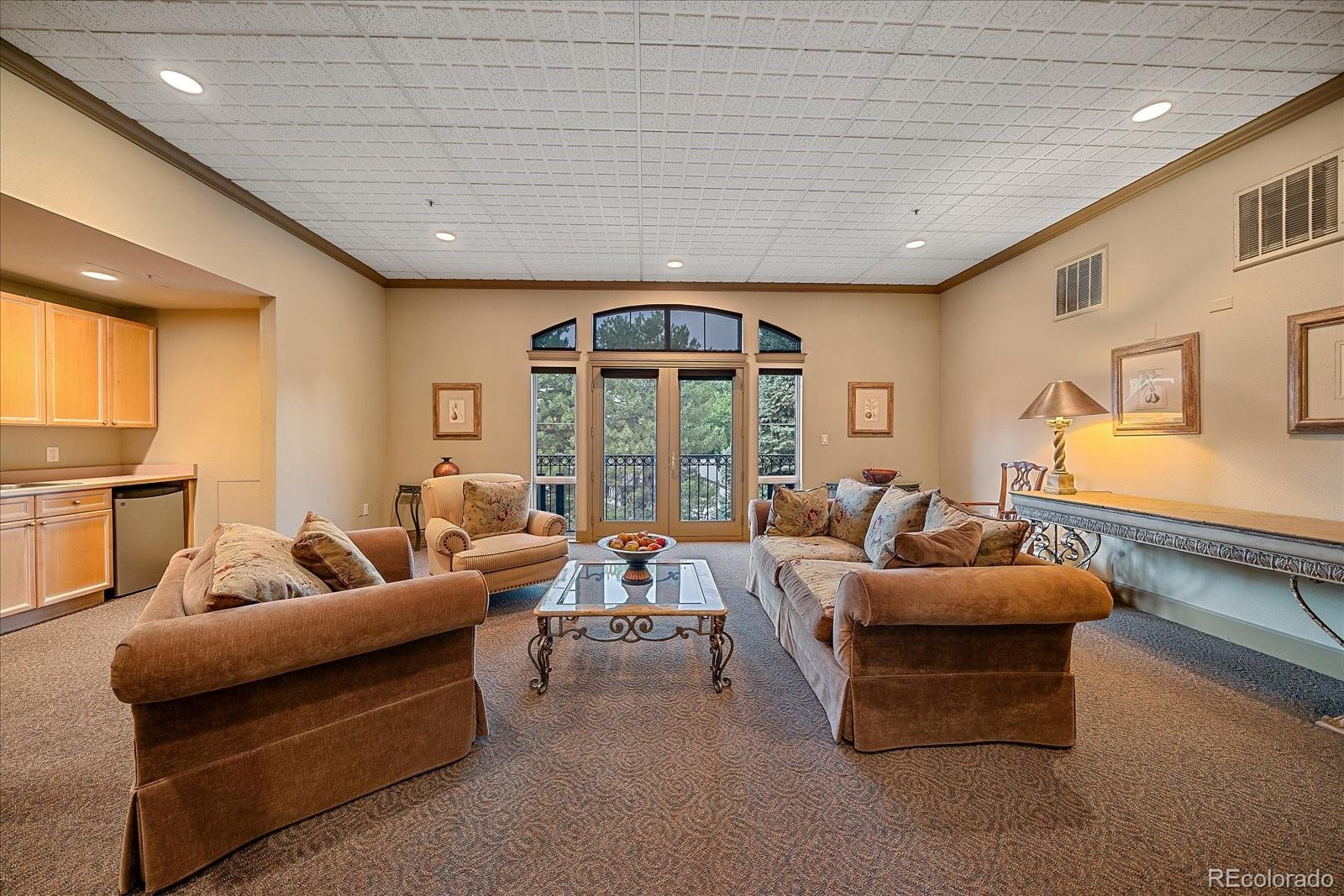 300 Hudson Street Unit: 302