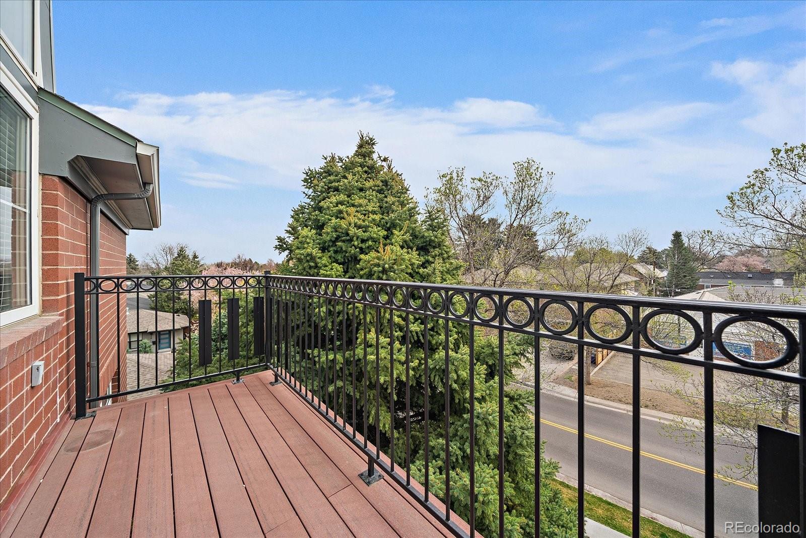 300 Hudson Street Unit: 302