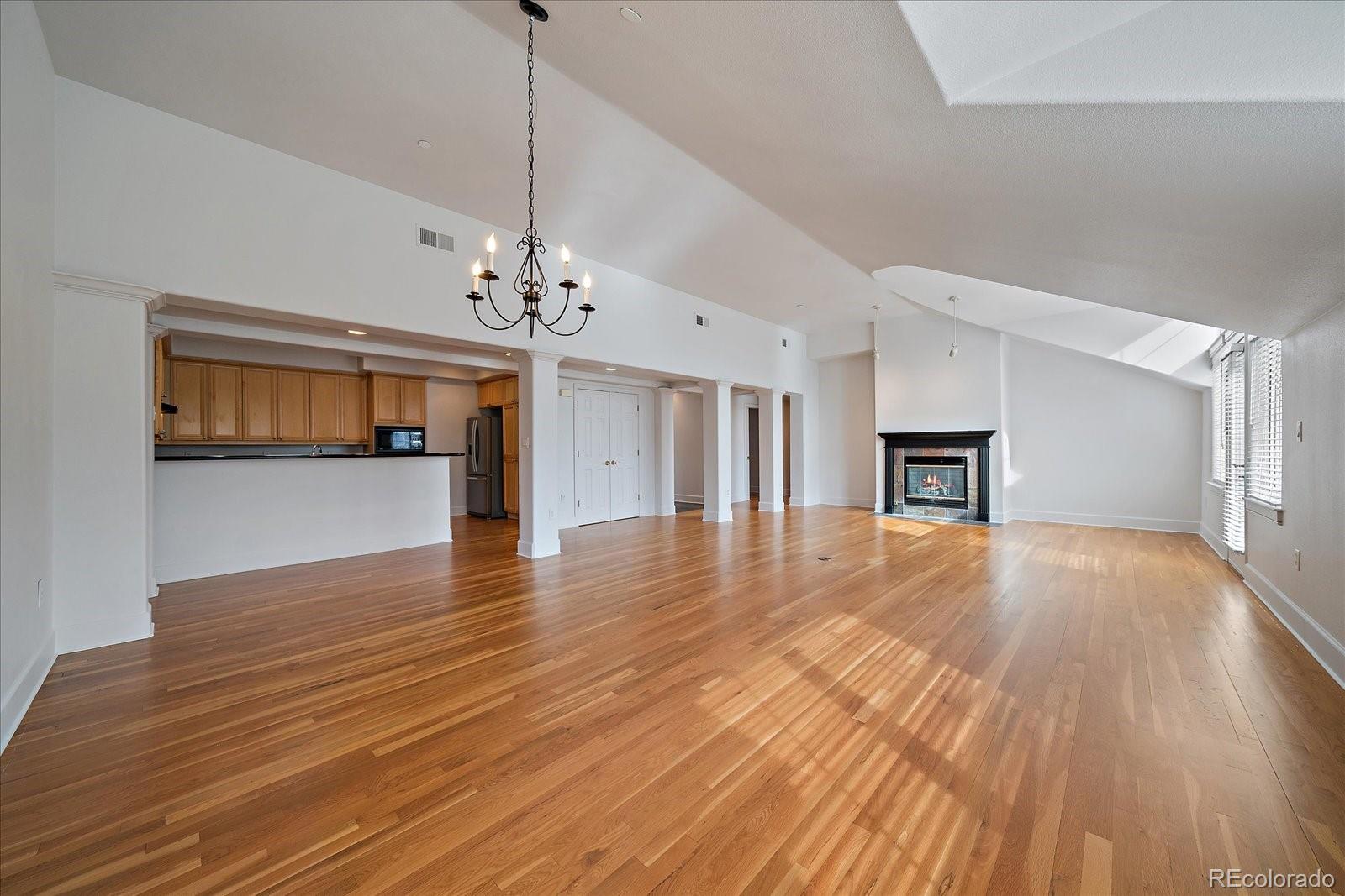 300 Hudson Street Unit: 302