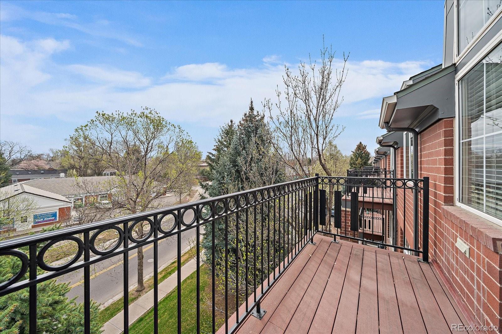 300 Hudson Street Unit: 302