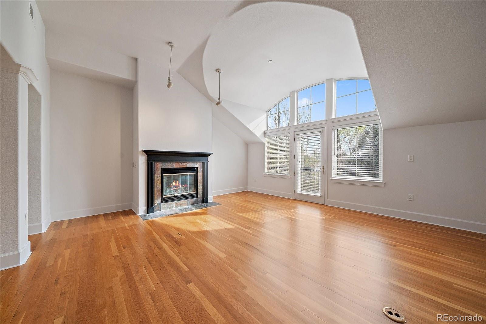 300 Hudson Street Unit: 302