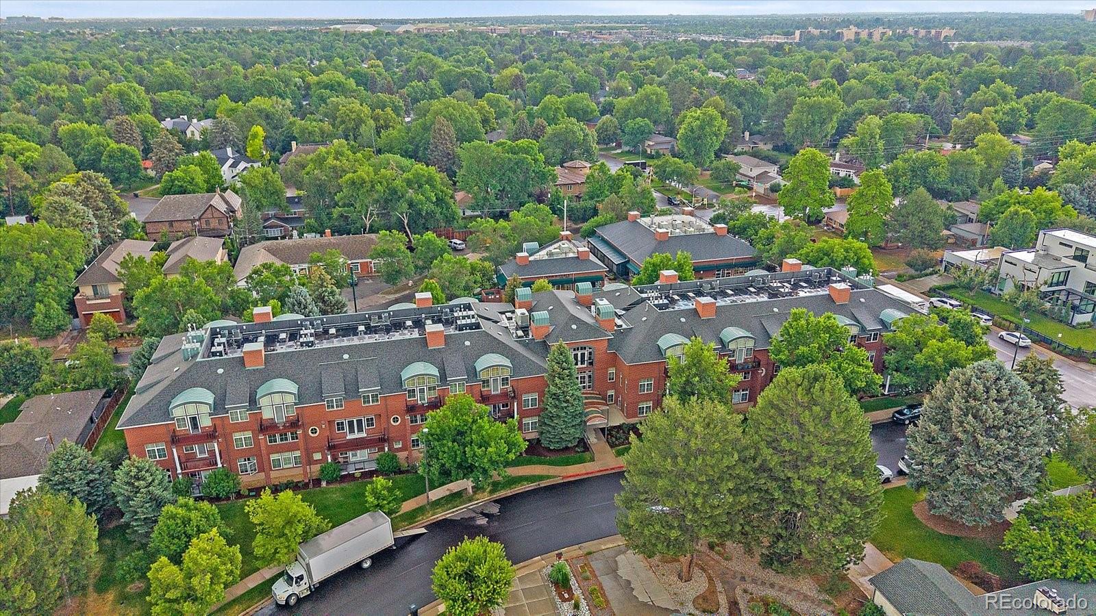 300 Hudson Street Unit: 302