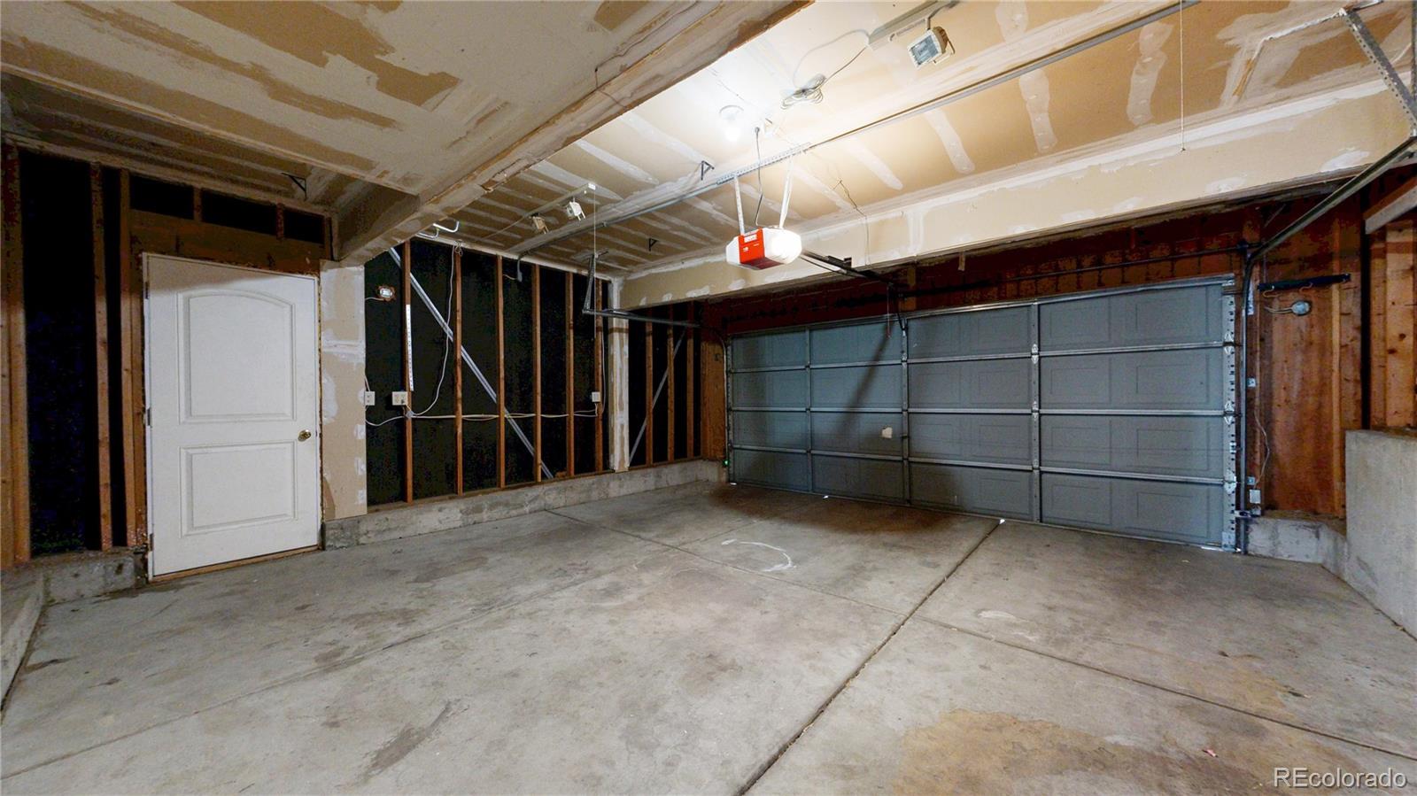 8656 Bluegrass Circle