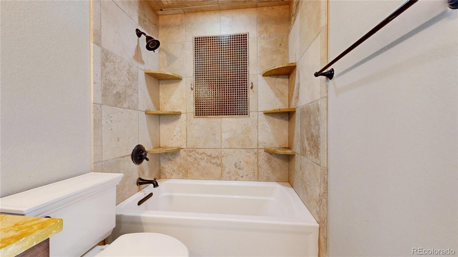 8656 Bluegrass Circle