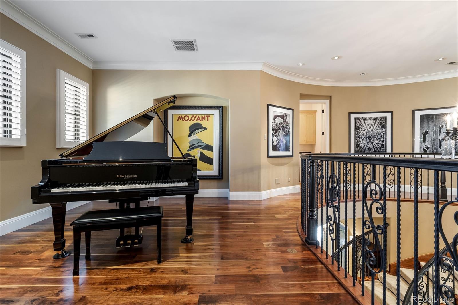 100 S University Boulevard Unit: 8