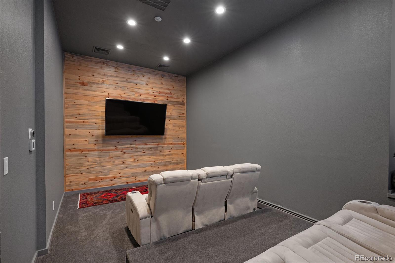 7225 Box Canyon Road