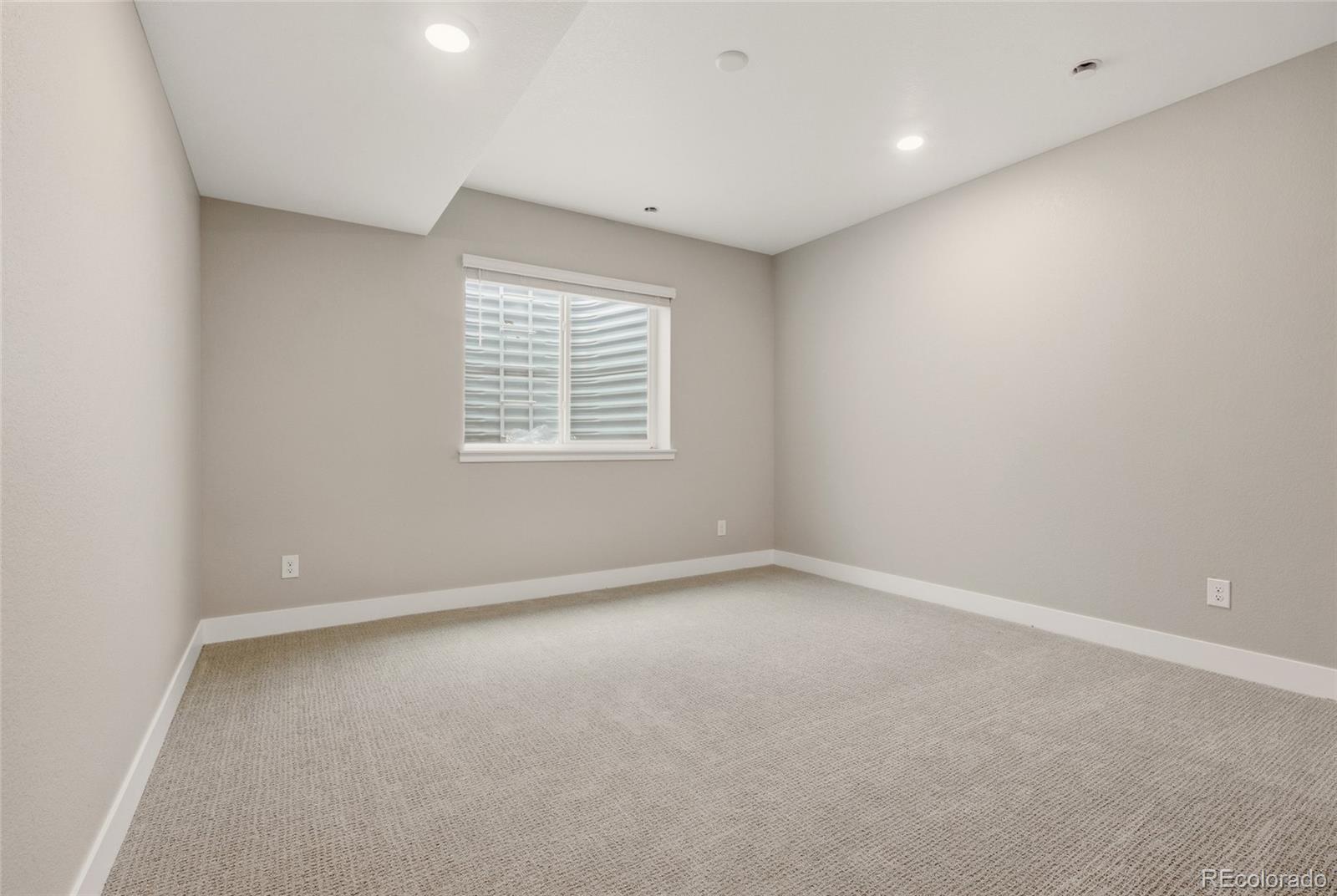 1113 Floyd Place