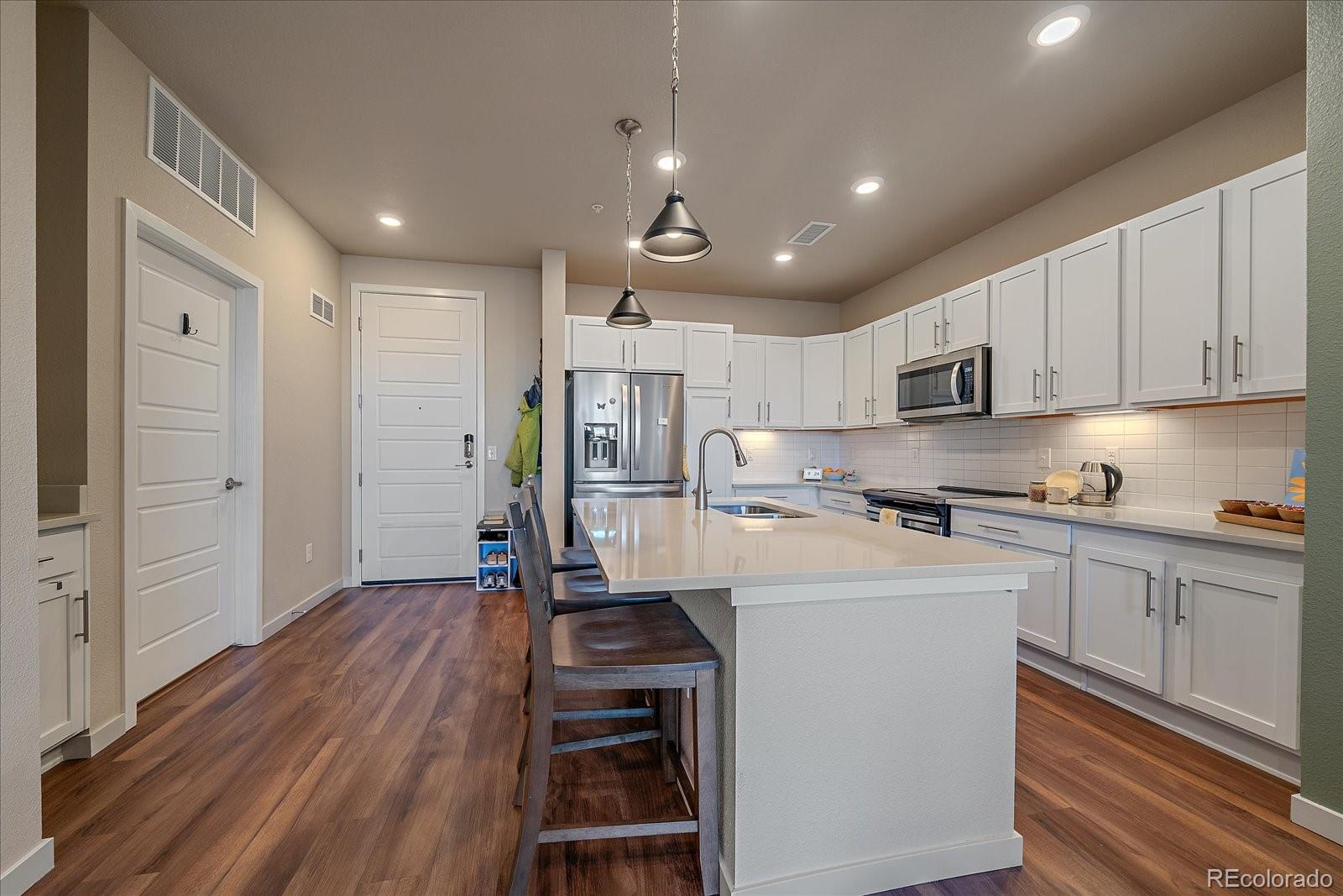 420 E Fremont Place Unit: 203