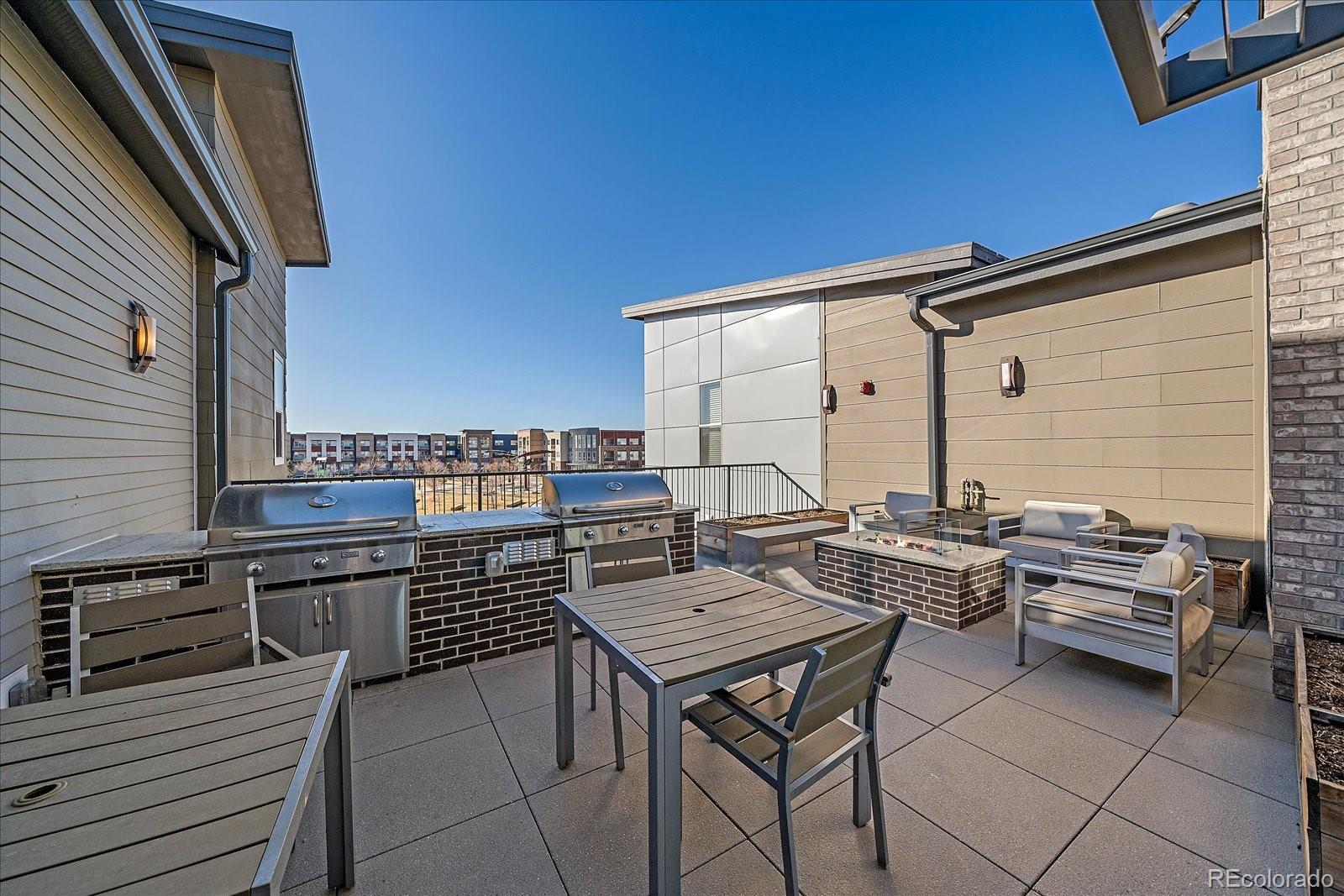 420 E Fremont Place Unit: 203