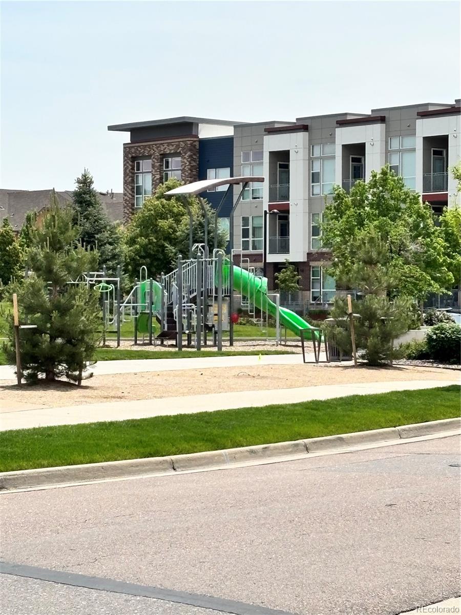 420 E Fremont Place Unit: 203