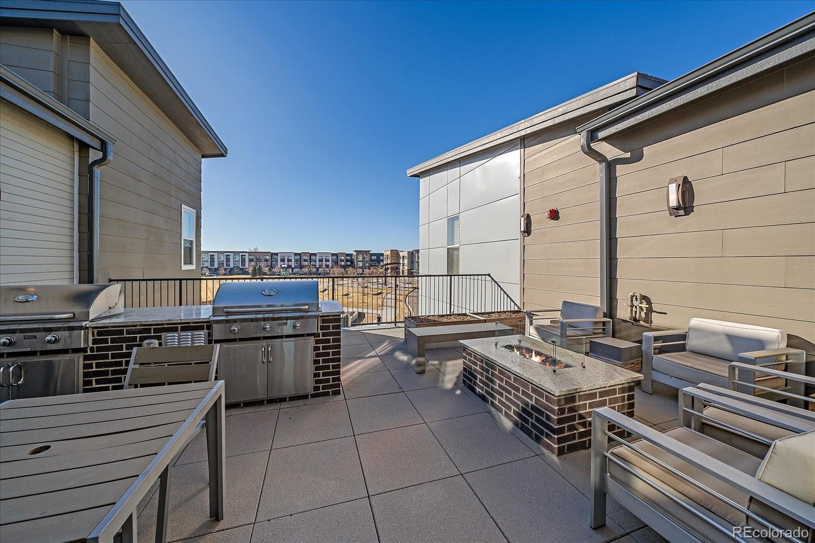 420 E Fremont Place Unit: 203