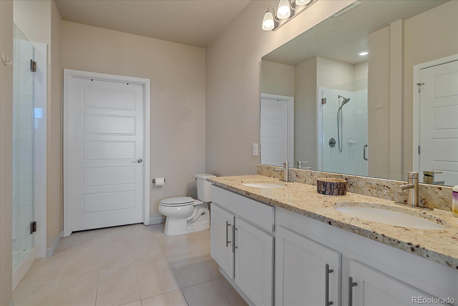 420 E Fremont Place Unit: 203
