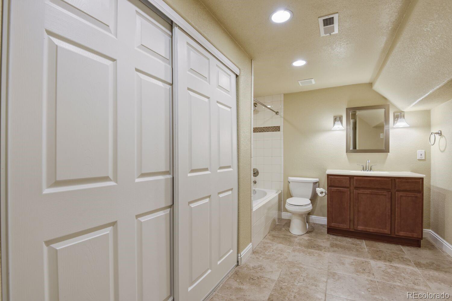 10225 Bellwether Lane
