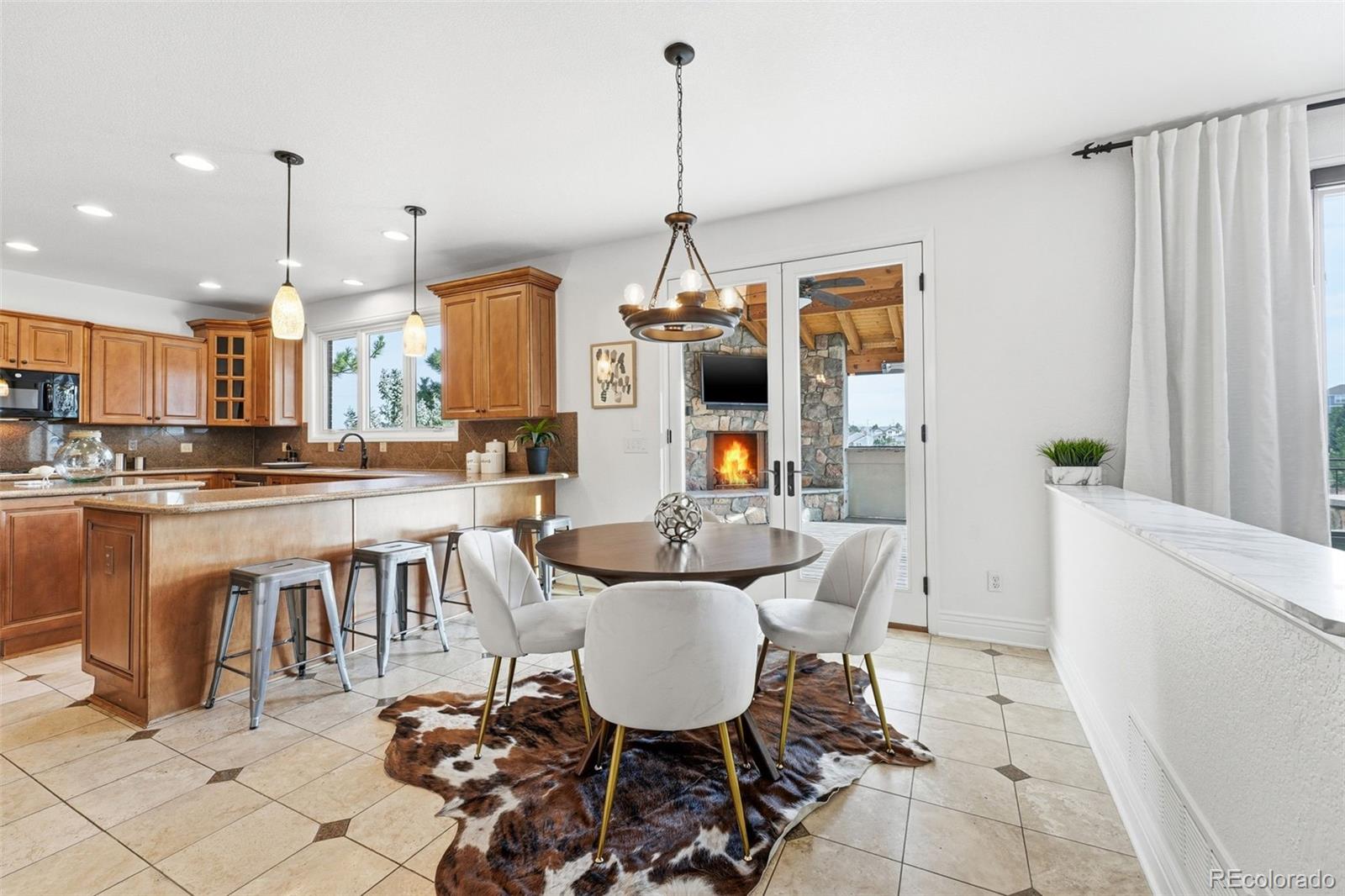 7086 Esperanza Drive