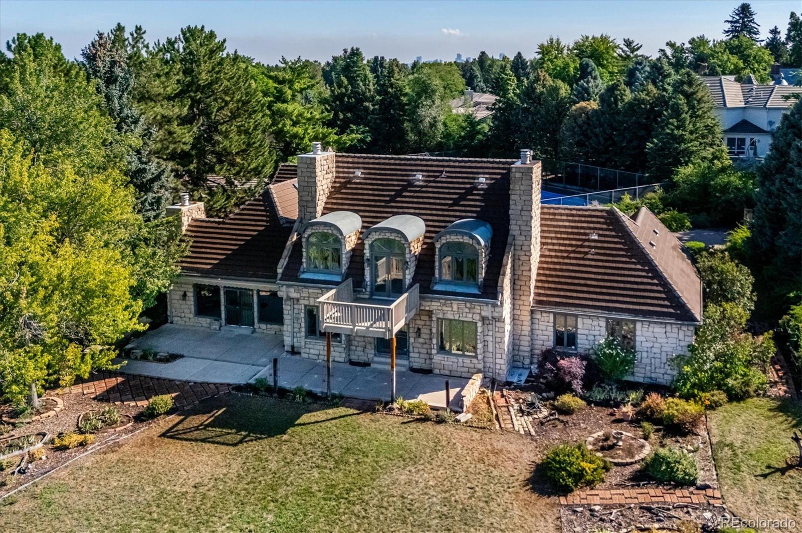 2530 S Gray Court