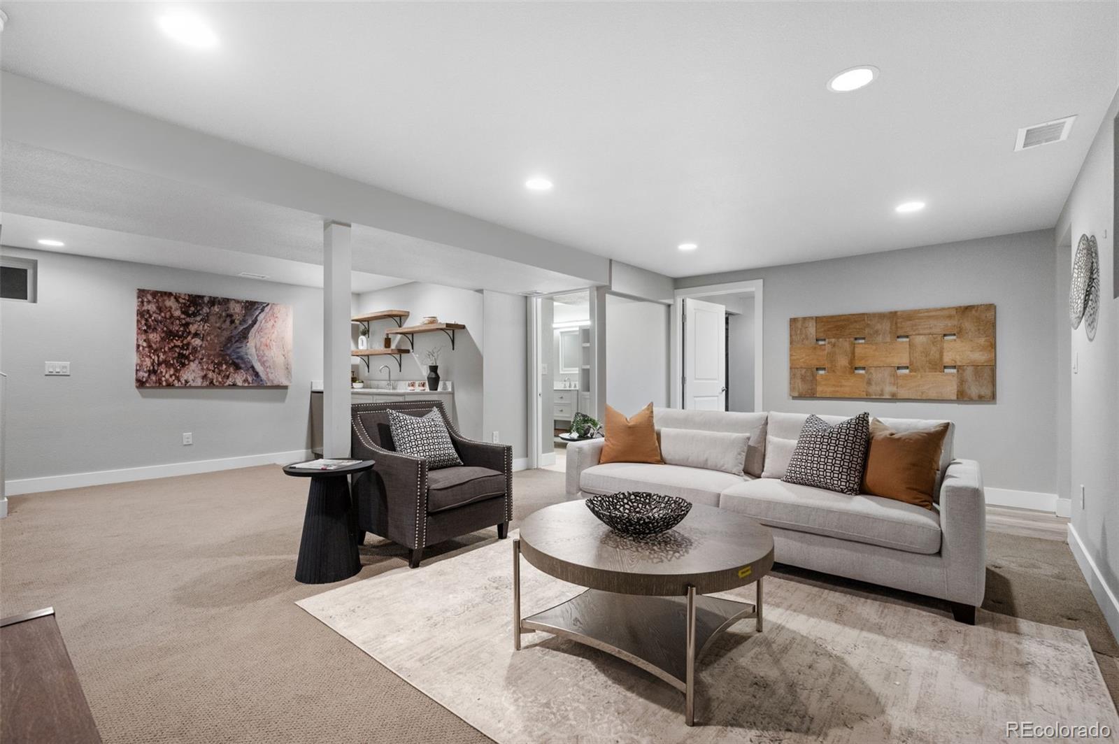 6350 S Greenwood Street