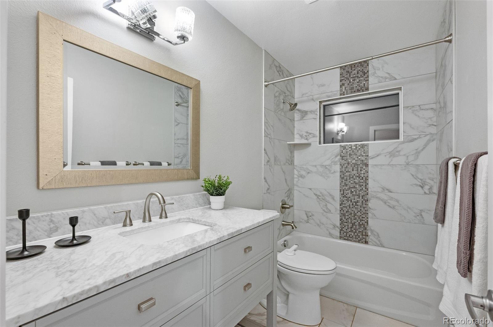 6350 S Greenwood Street