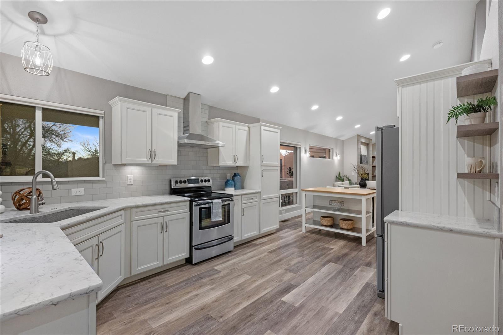 6350 S Greenwood Street