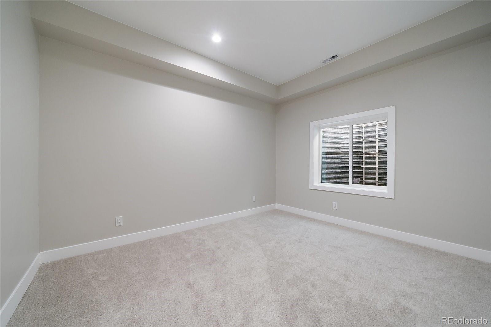 5838 S Louthan Street