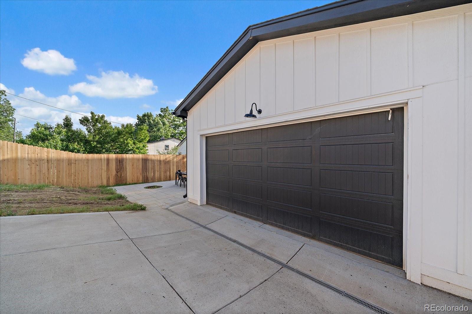 5838 S Louthan Street