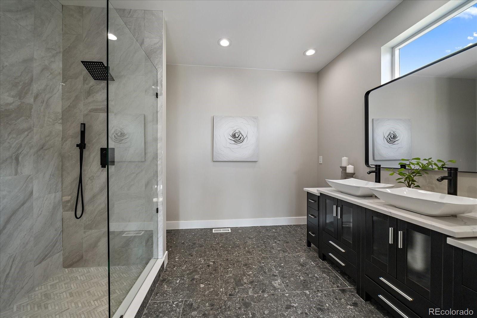 5838 S Louthan Street