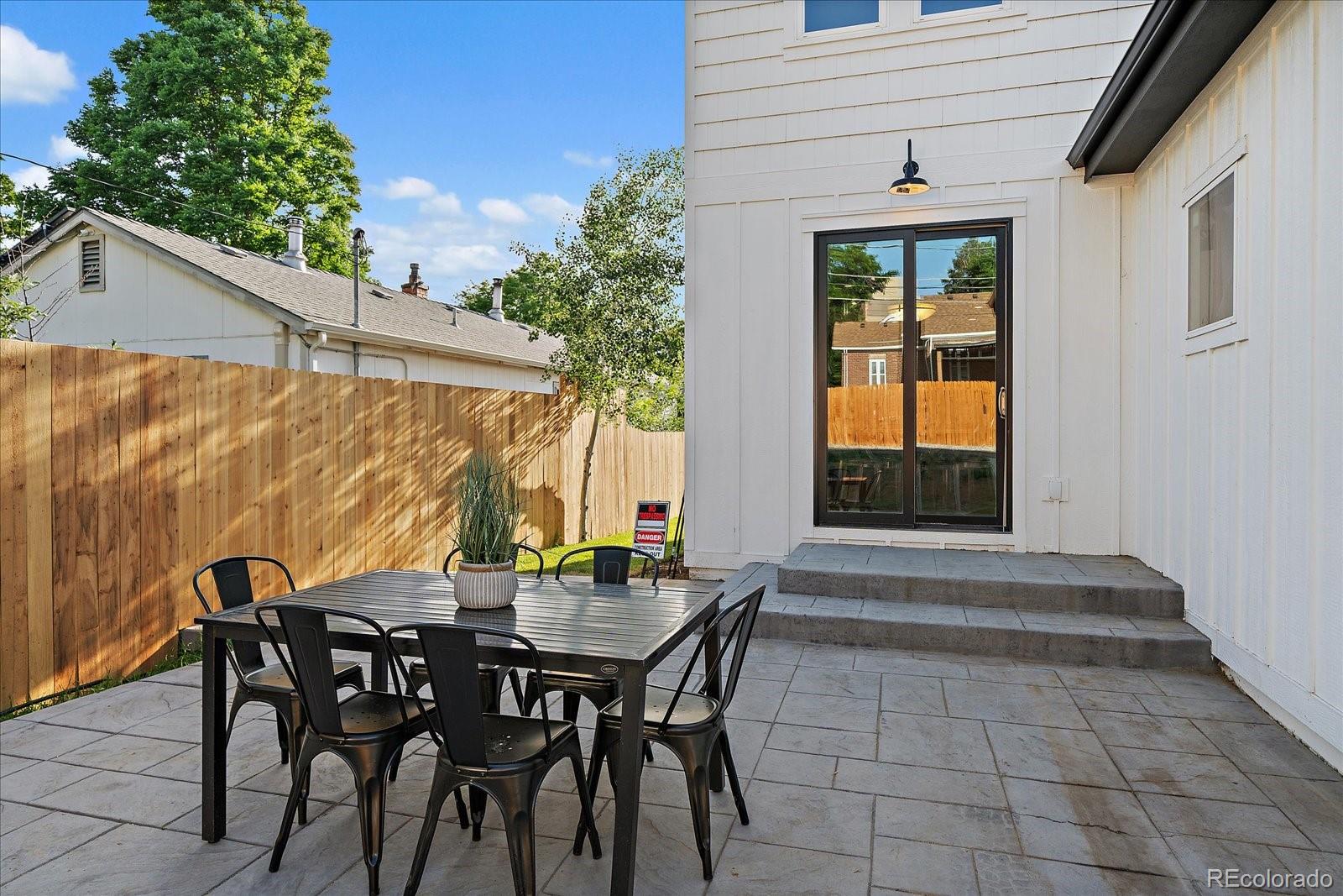 5838 S Louthan Street