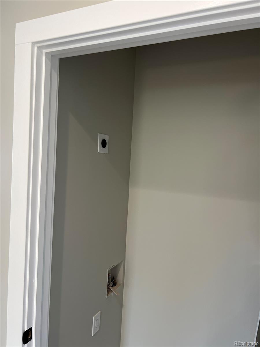 5838 S Louthan Street