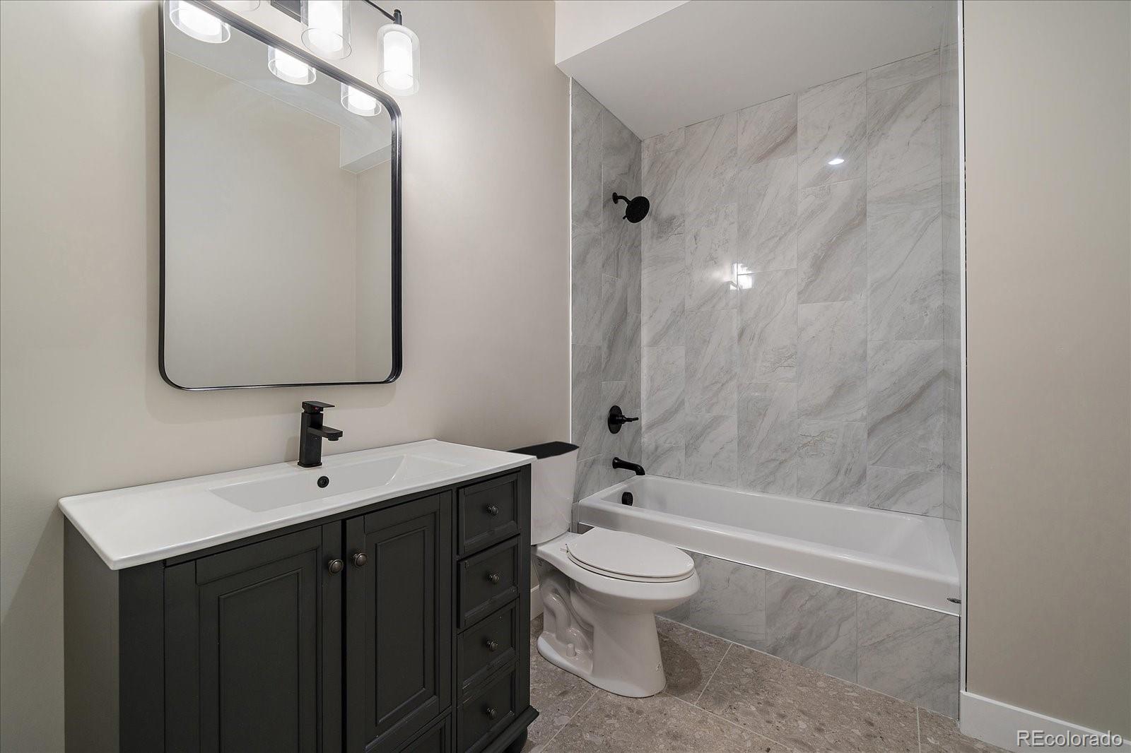 5838 S Louthan Street