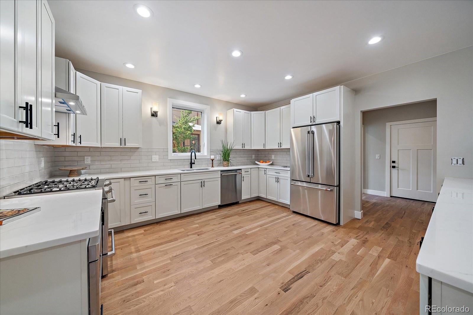 5838 S Louthan Street