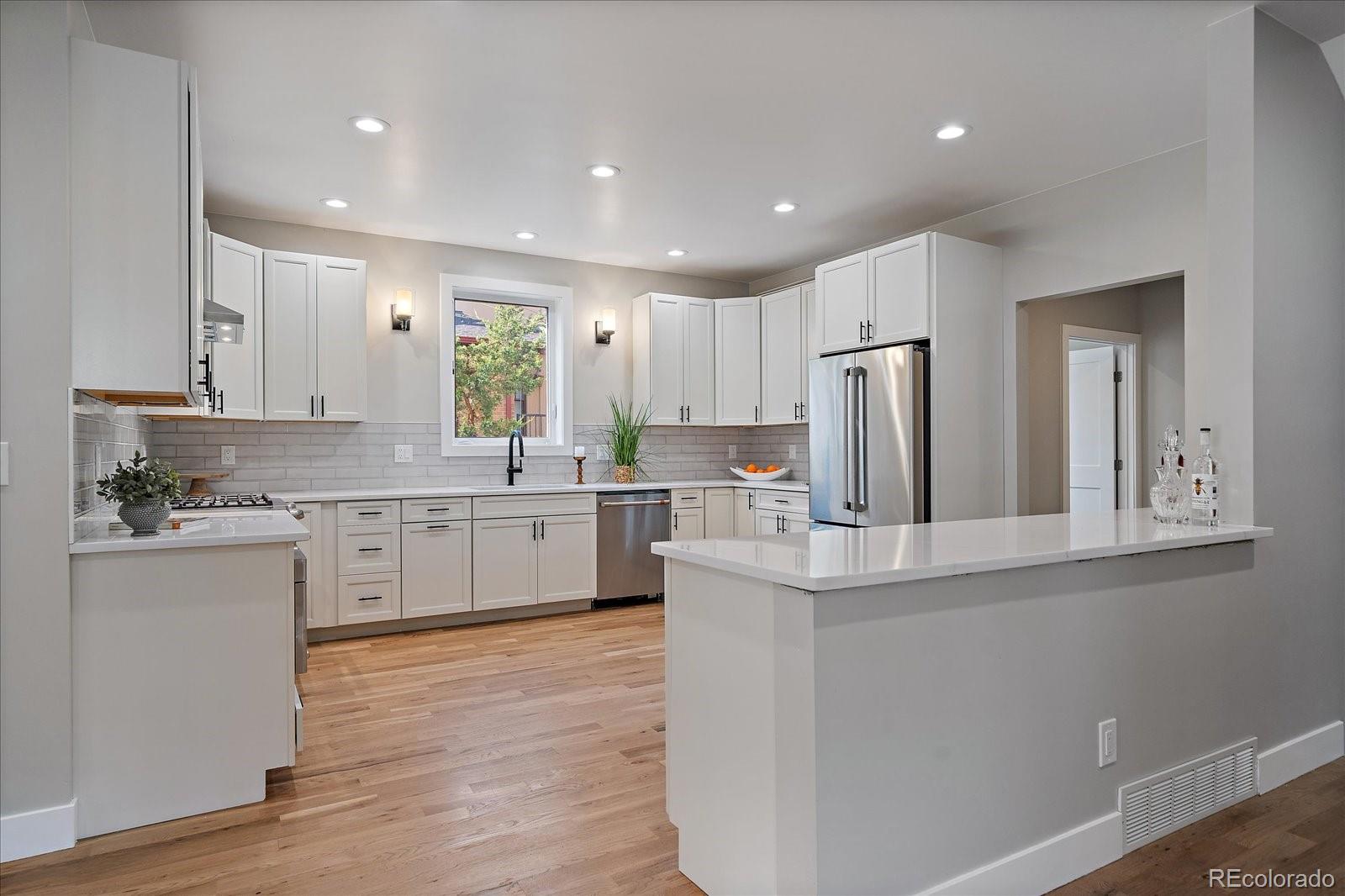 5838 S Louthan Street