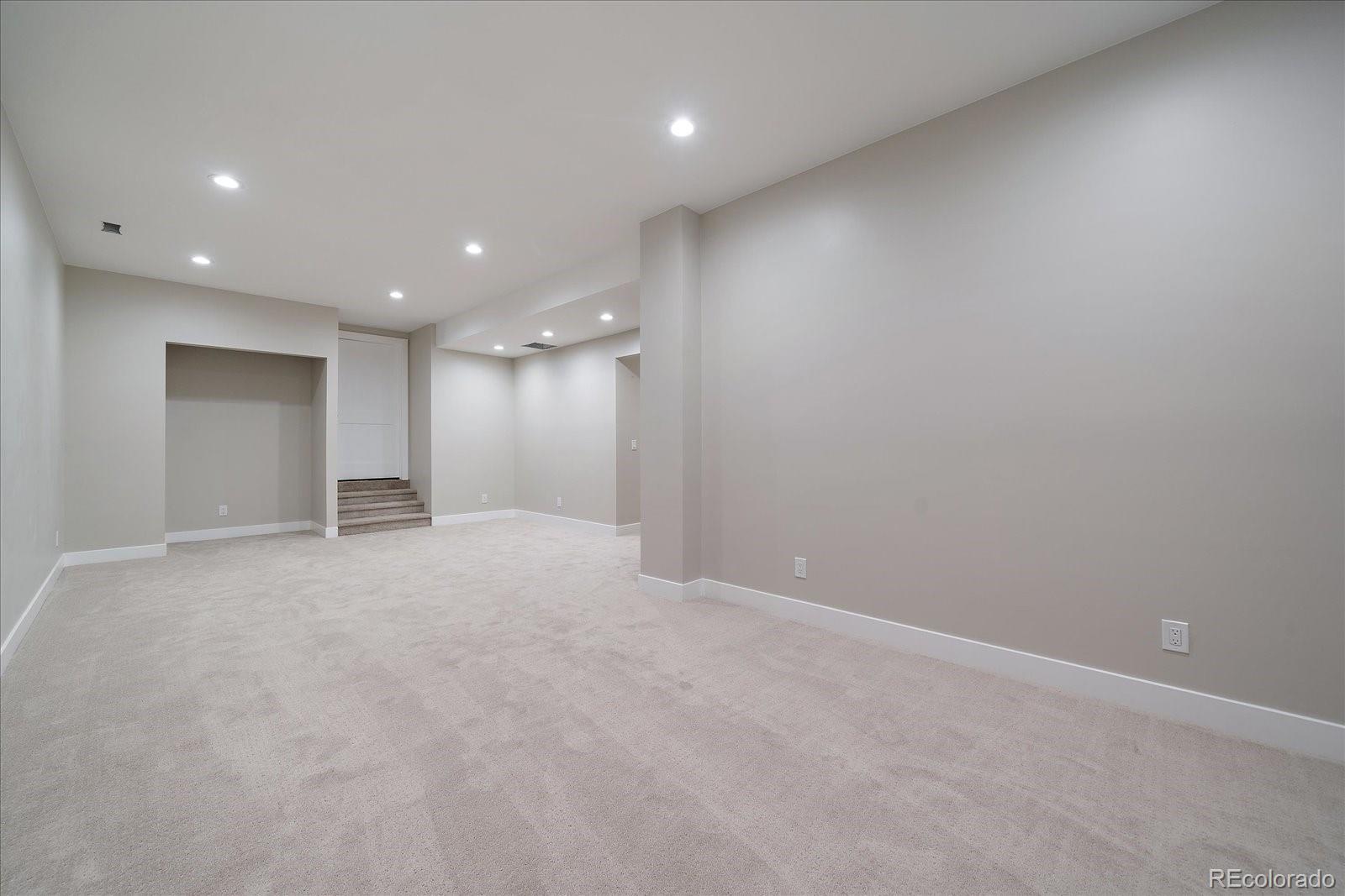 5838 S Louthan Street