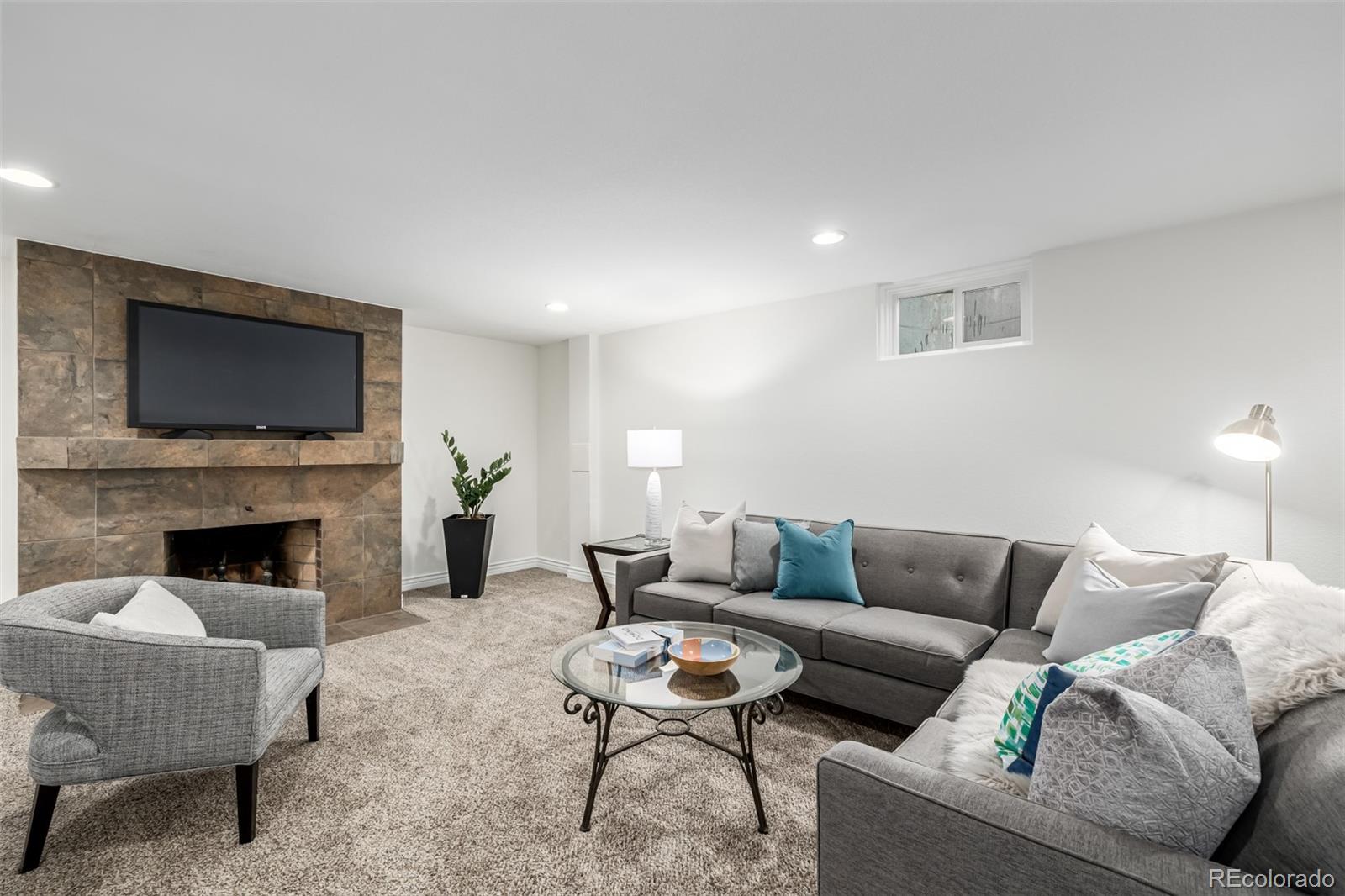 403 S Niagara Street