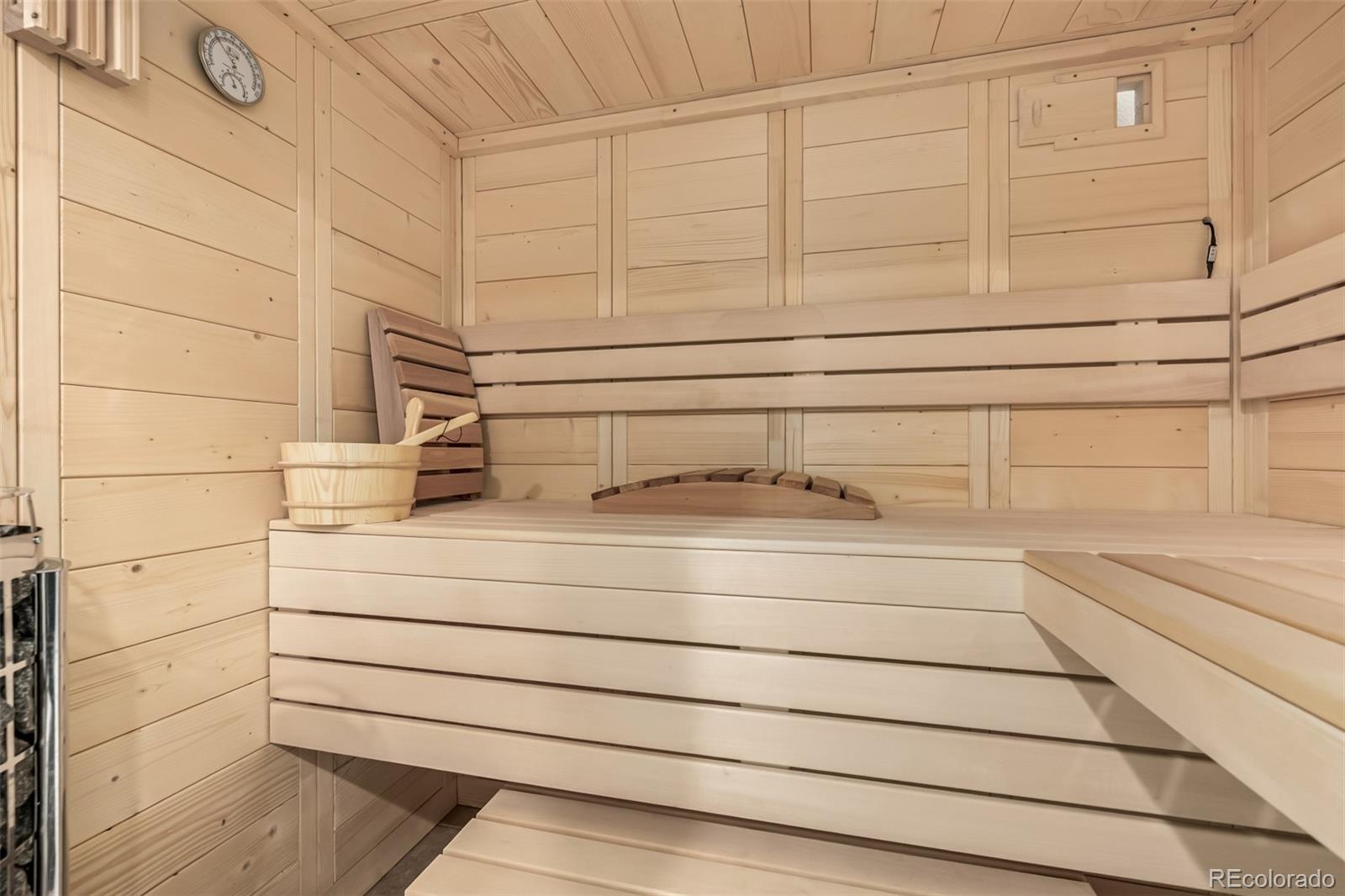 403 S Niagara Street