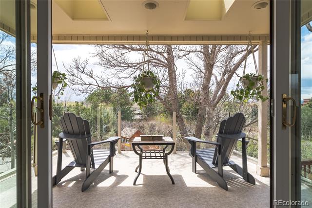5553 S Chester Court