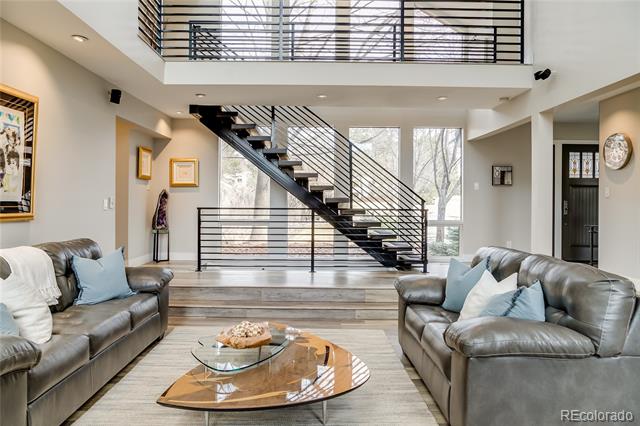 5553 S Chester Court