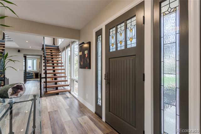 5553 S Chester Court