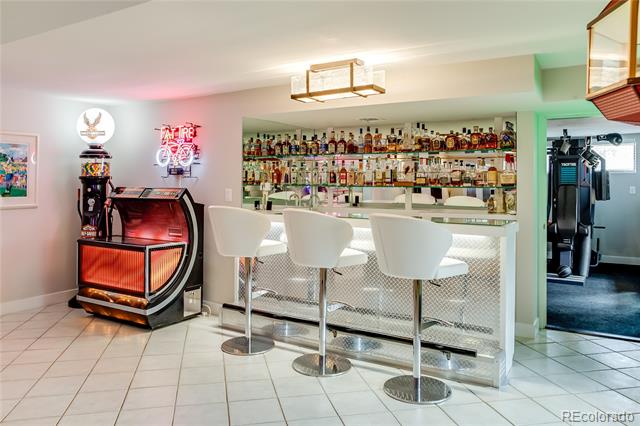 5553 S Chester Court