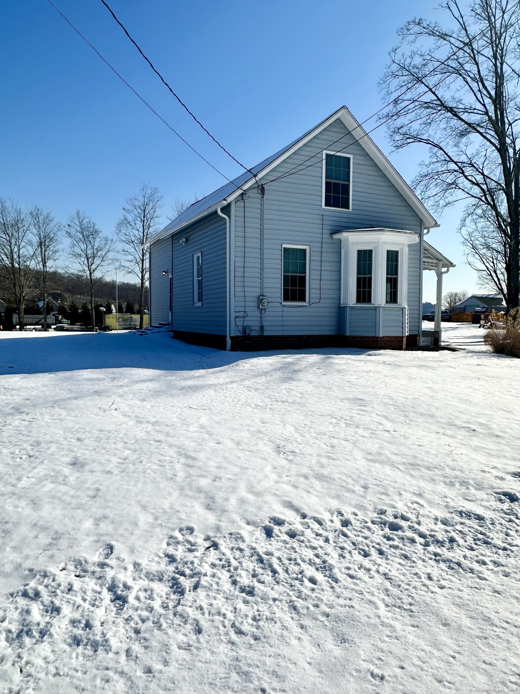77 North Hill Road