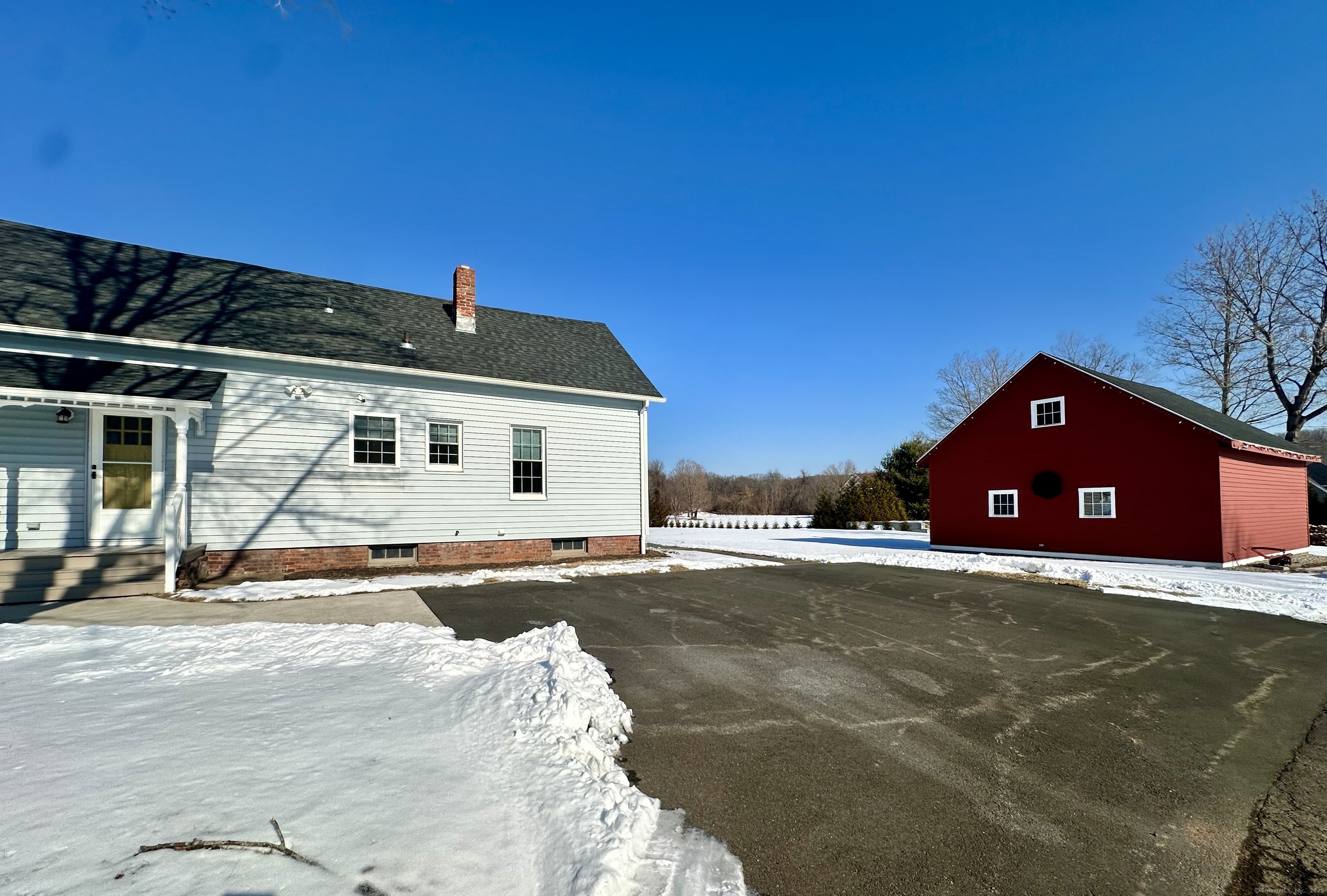 77 North Hill Road