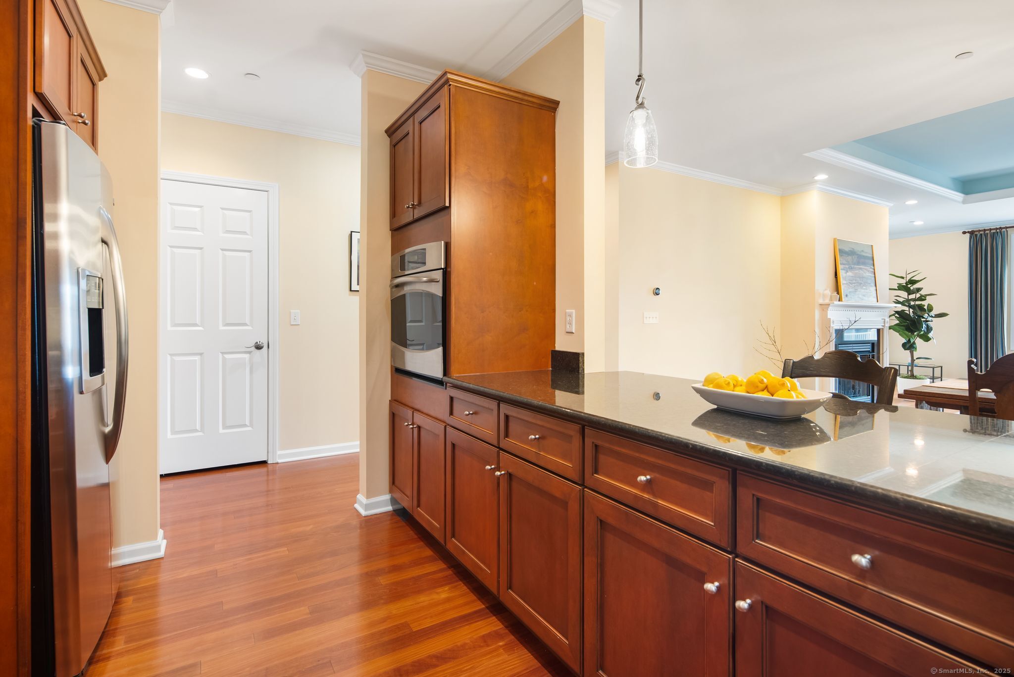 60 Maple Street 38B