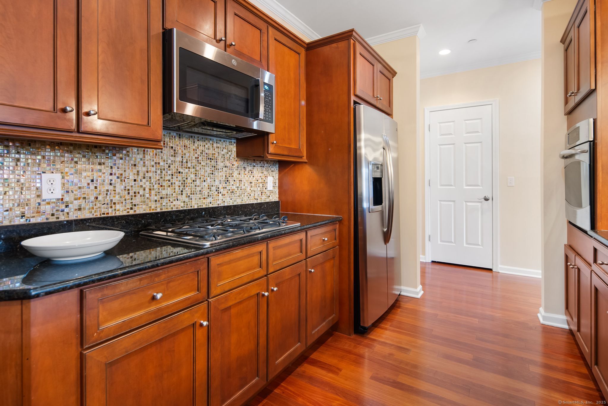 60 Maple Street 38B