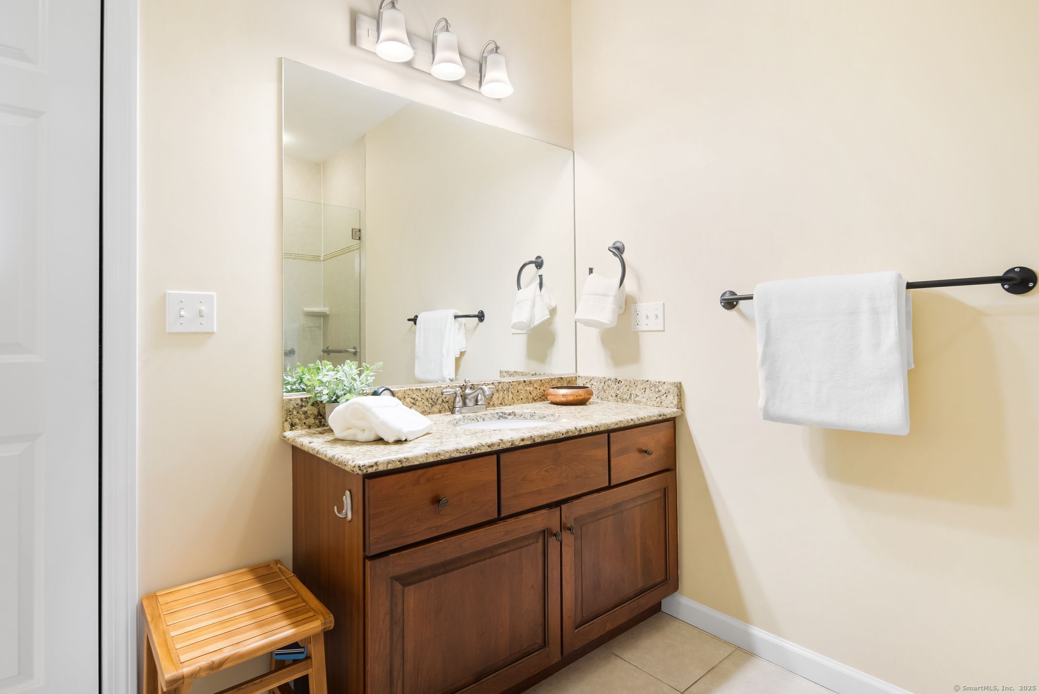 60 Maple Street 38B